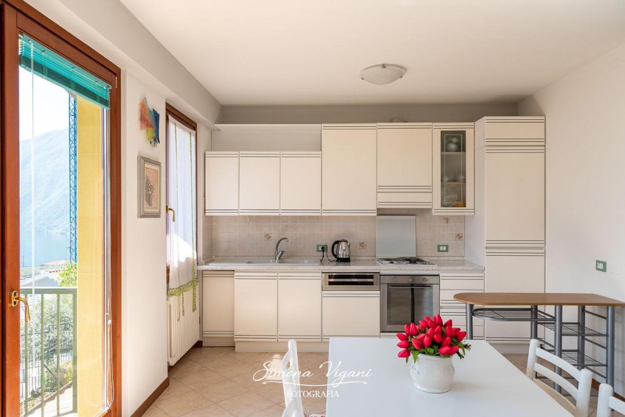 Casa Aria Appartement Riva di Solto Buitenkant foto